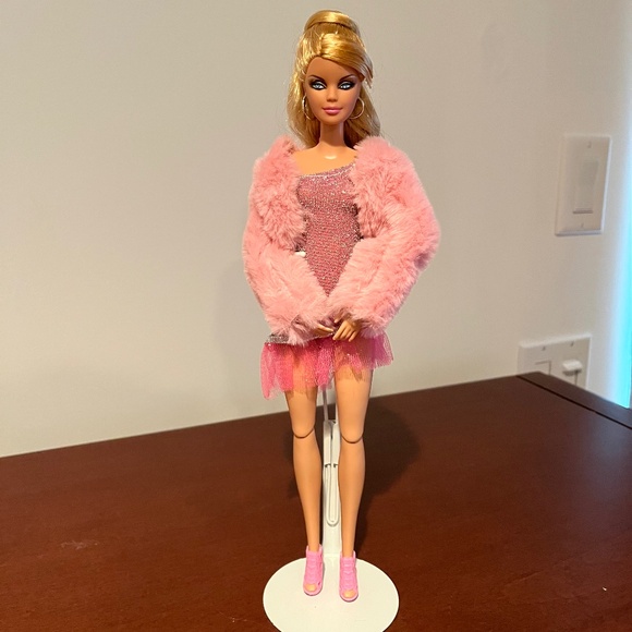 Barbie Doll 2008 Top Model Resort Barbie - Picture 8 of 8